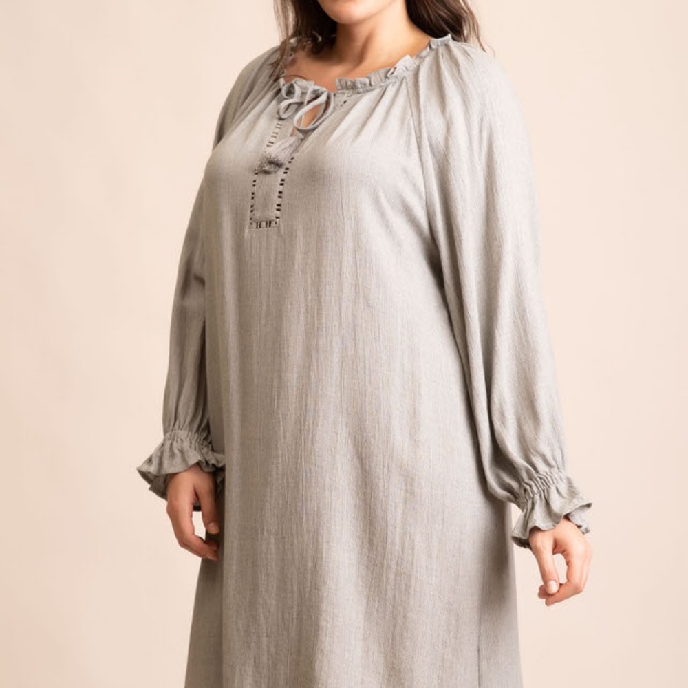 PLUS SIZE MINI DRESS - Picture 3 of 4